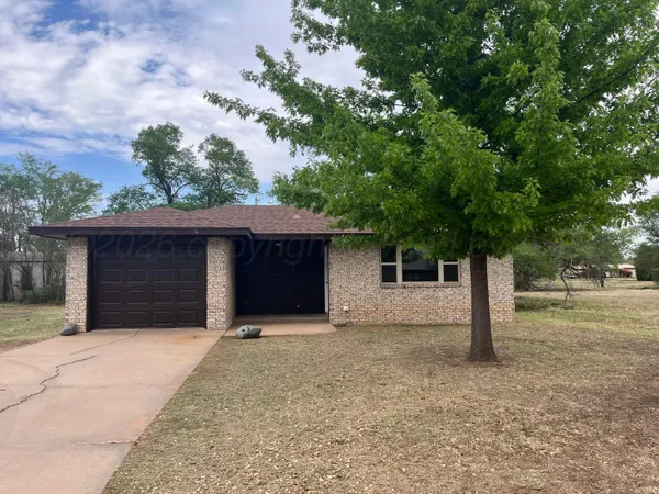 $220,000 | 203 Ave I Southeast, Childress, TX 79201