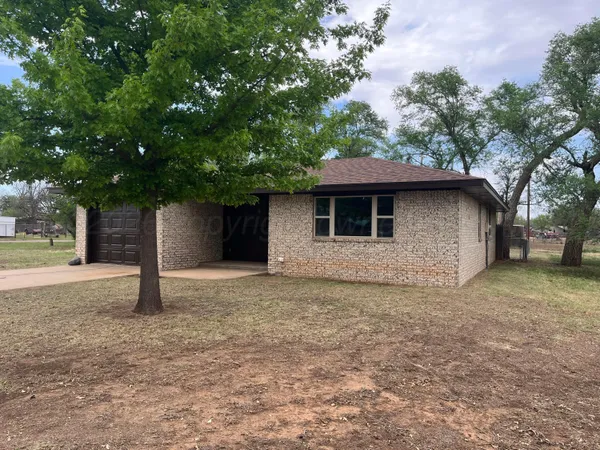 $220,000 | 203 Ave I Southeast, Childress, TX 79201