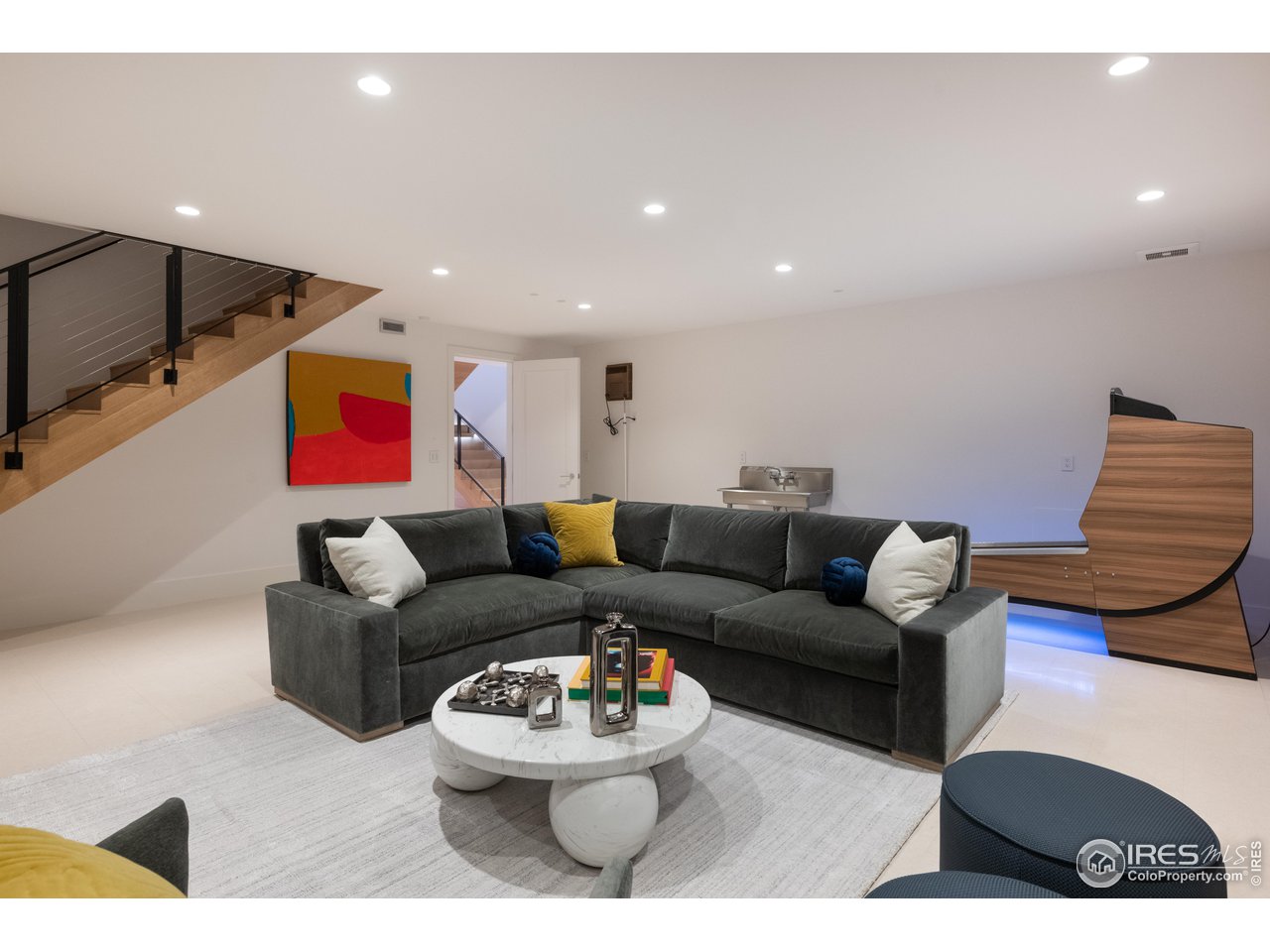 1505 Sunset Boulevard Boulder, CO 80304 - Photo 28 of 40 a living room with furniture and a couch