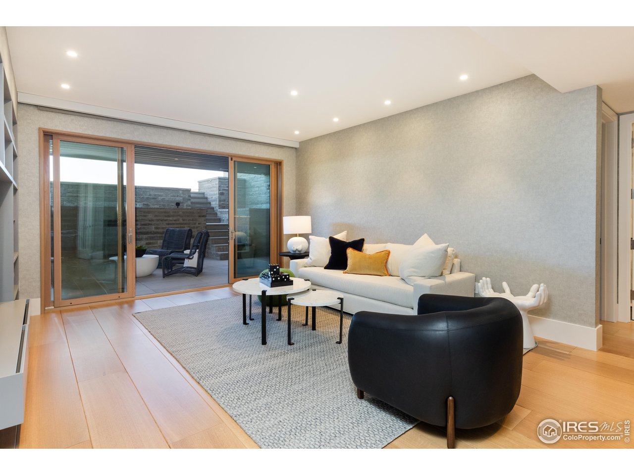 1505 Sunset Boulevard Boulder, CO 80304 - Photo 31 of 40 a living room with furniture and a large window