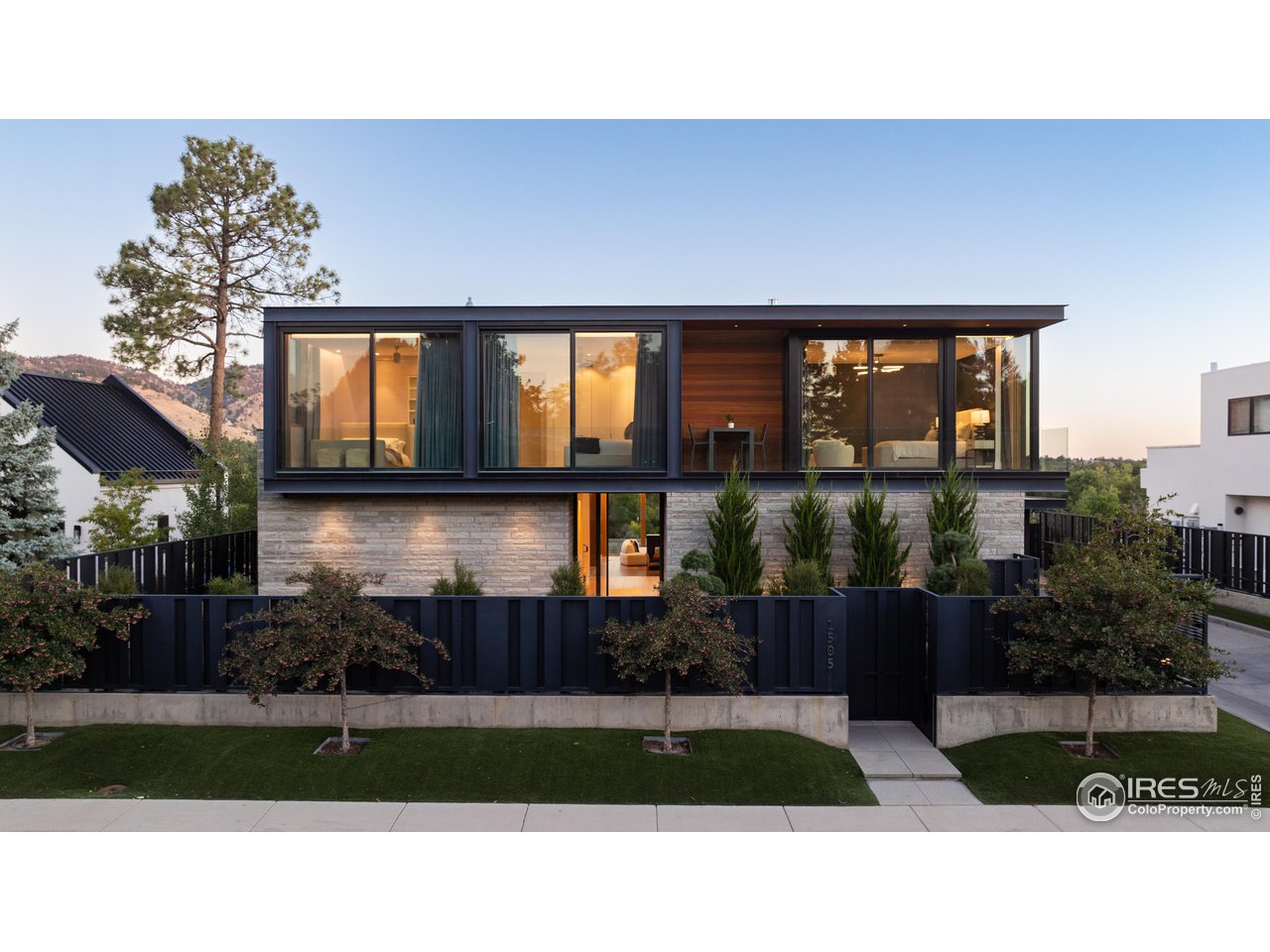 1505 Sunset Boulevard Boulder, CO 80304 - Photo 39 of 40 a black and white photo of a living room