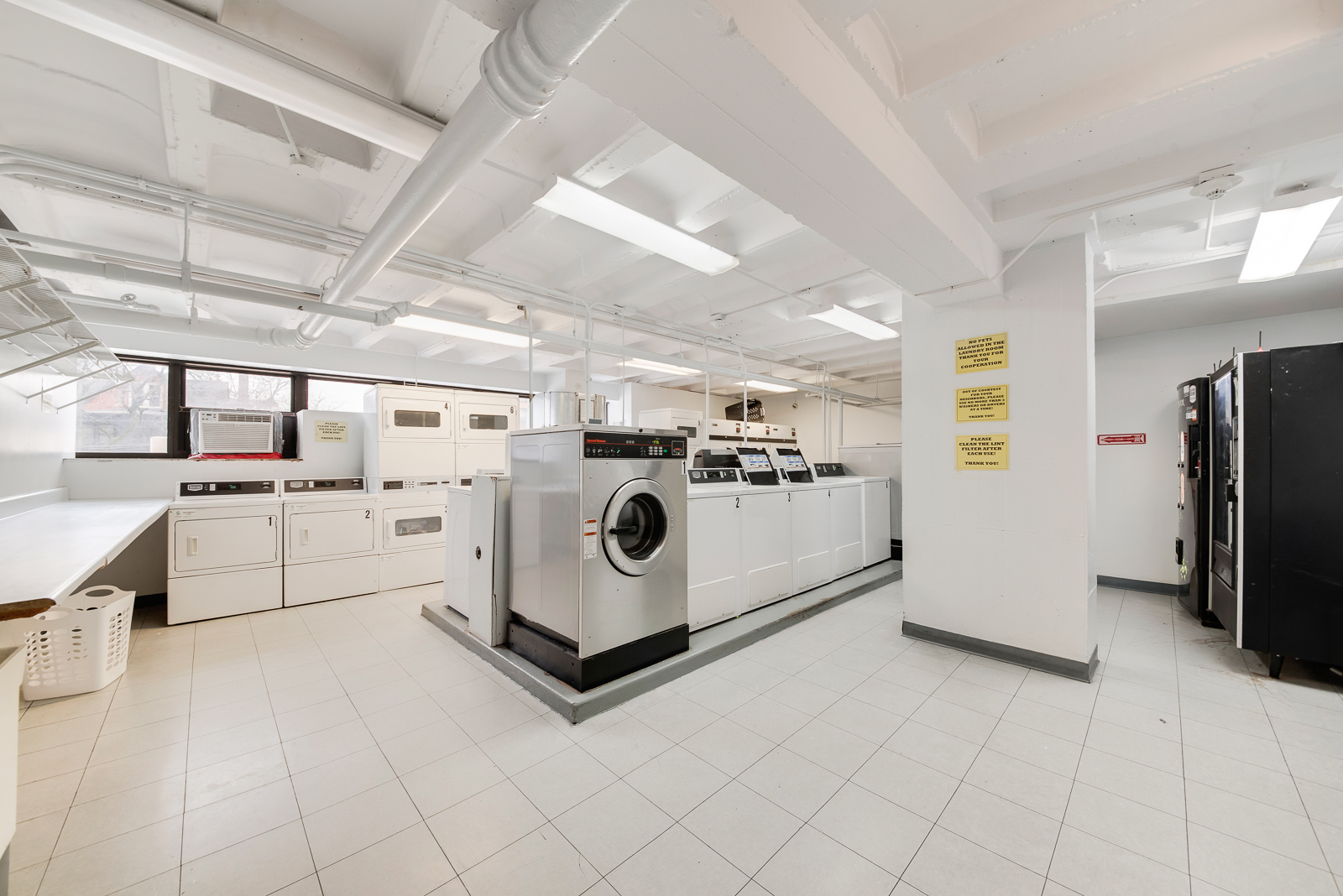 6030 North Sheridan Road, Unit 406 Chicago, IL 60660 - Photo 7 of 7