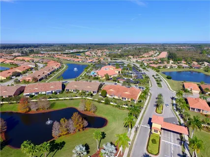 $295,000 | 6425 Oxford Circle, Unit 104D, Vero Beach, FL 32966
