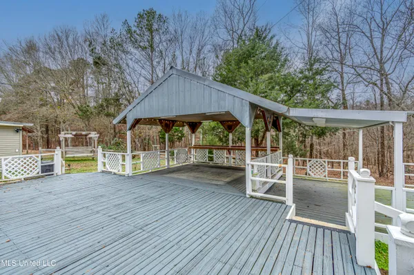 $290,000 | 3471 Pleasant Hill Road, Lena, MS 39094