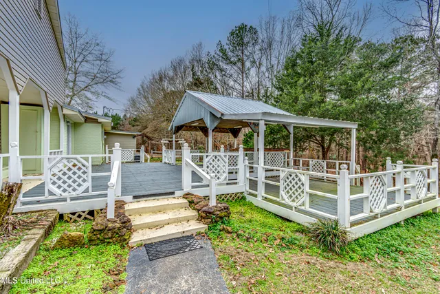 $290,000 | 3471 Pleasant Hill Road, Lena, MS 39094