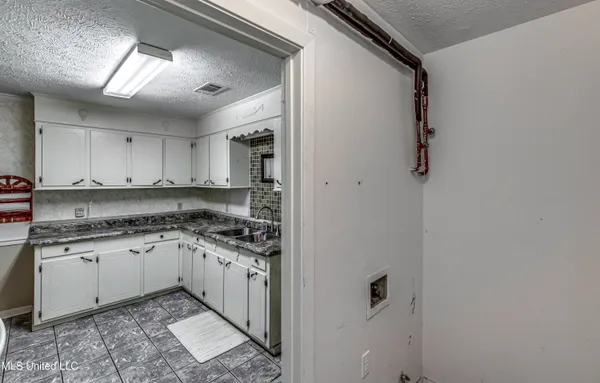 $290,000 | 3471 Pleasant Hill Road, Lena, MS 39094