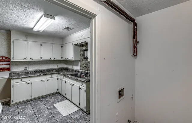 $290,000 | 3471 Pleasant Hill Road, Lena, MS 39094