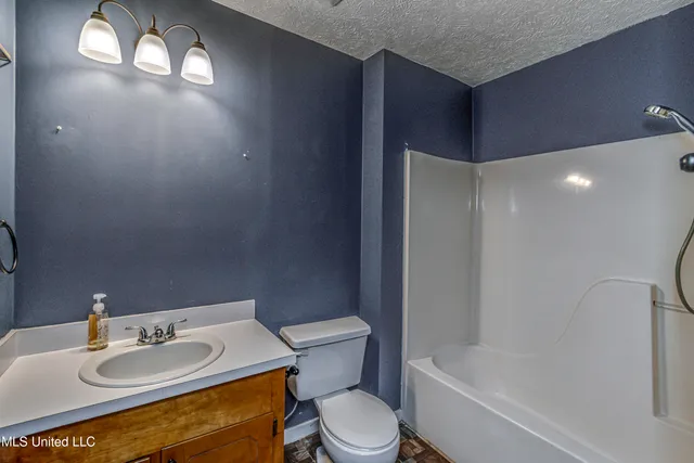 $290,000 | 3471 Pleasant Hill Road, Lena, MS 39094