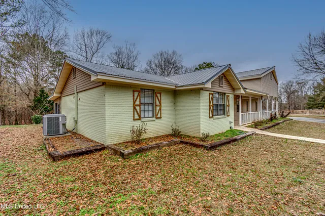 $290,000 | 3471 Pleasant Hill Road, Lena, MS 39094