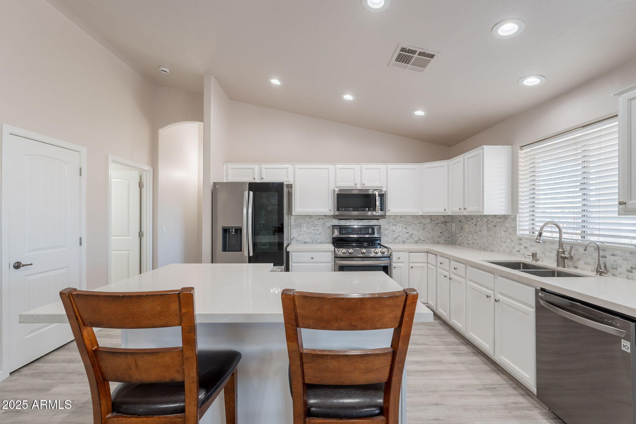 526 West Magma Road San Tan Valley, AZ 85143 - Photo 15 of 57 13-web-or-mls-Magma-13