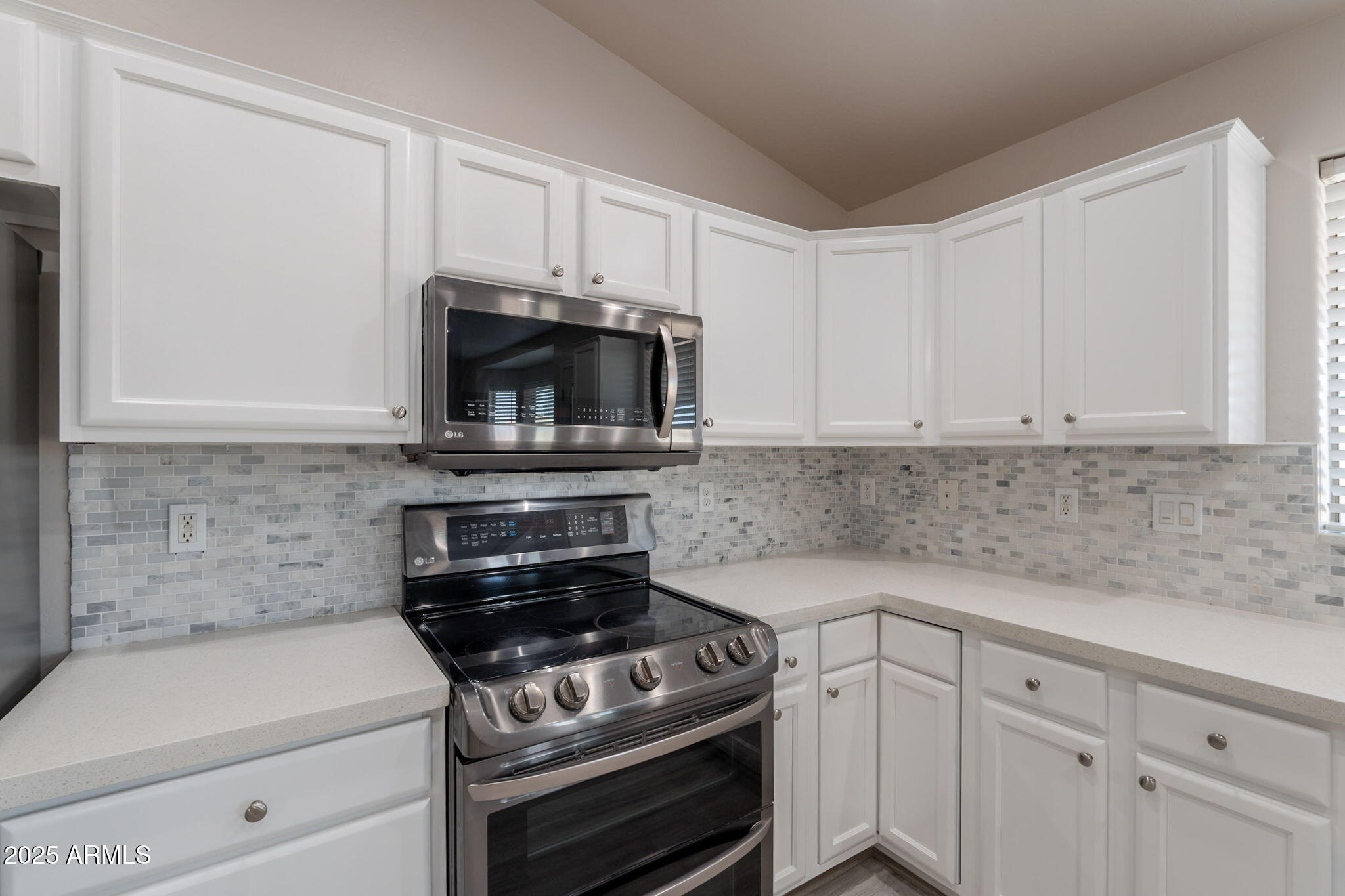 526 West Magma Road San Tan Valley, AZ 85143 - Photo 19 of 57 17-web-or-mls-Magma-17