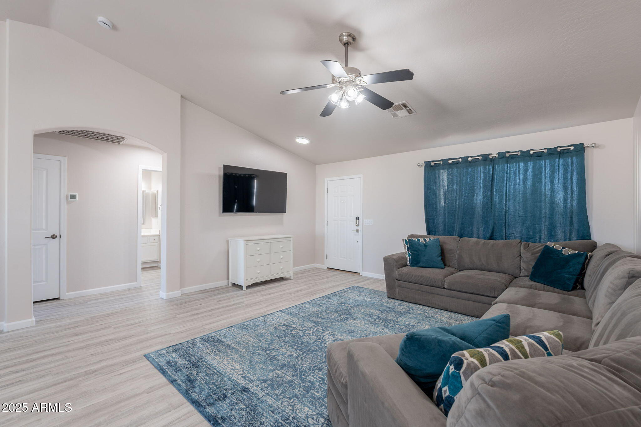 526 West Magma Road San Tan Valley, AZ 85143 - Photo 3 of 57 7-web-or-mls-Magma-7