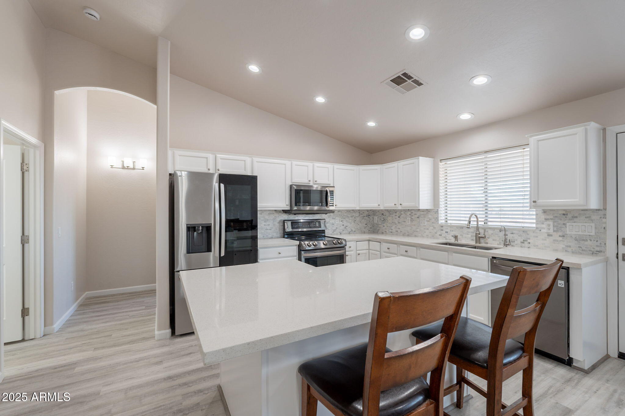 526 West Magma Road San Tan Valley, AZ 85143 - Photo 4 of 57 12-web-or-mls-Magma-12