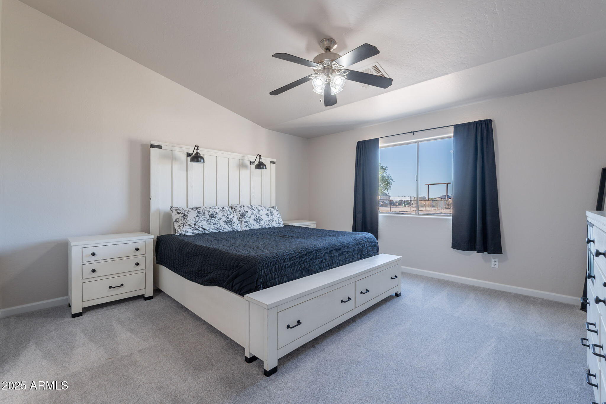 526 West Magma Road San Tan Valley, AZ 85143 - Photo 5 of 57 18-web-or-mls-Magma-18