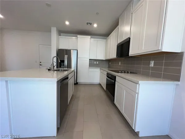 $1,996 | 230 Wewatta Avenue, Henderson, NV 89011