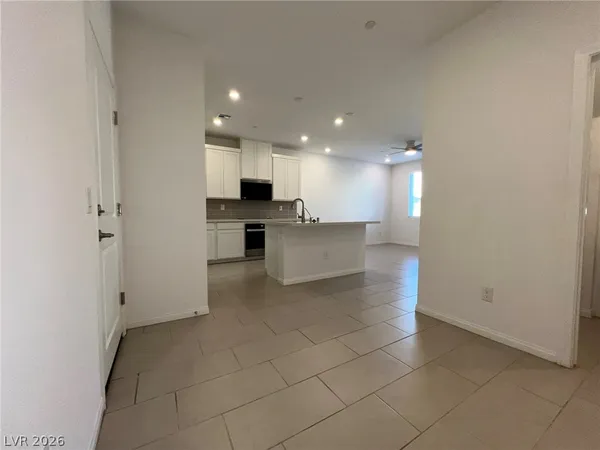 $1,996 | 230 Wewatta Avenue, Henderson, NV 89011