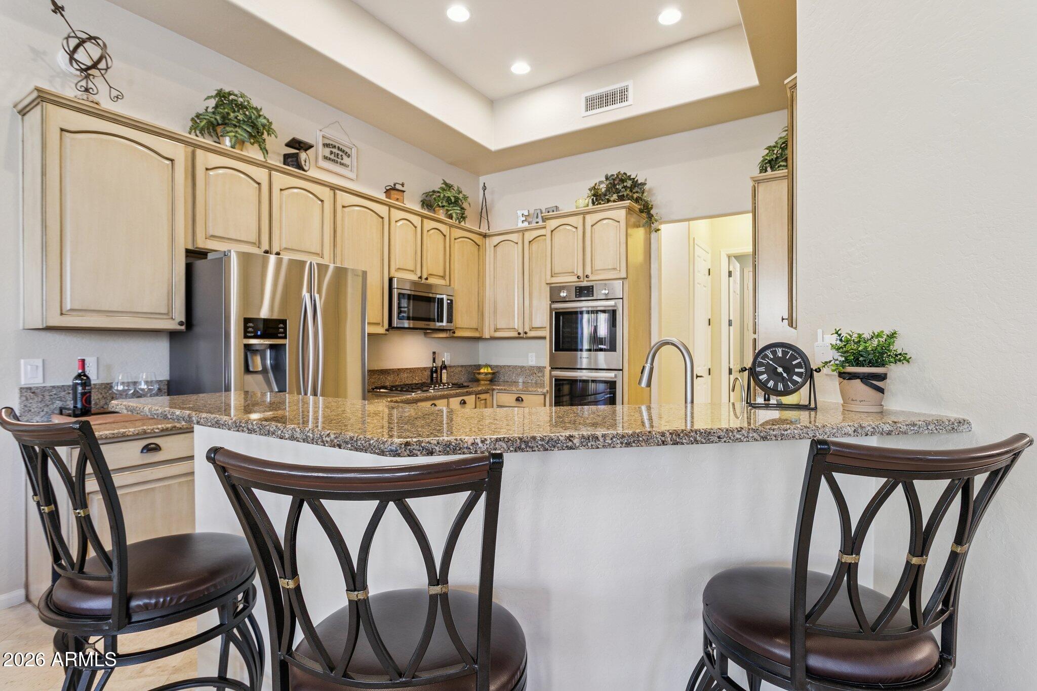 4806 East Estevan Road Phoenix, AZ 85054 - Photo 8 of 33 13-web-or-mls-4806-e-estevan-rd