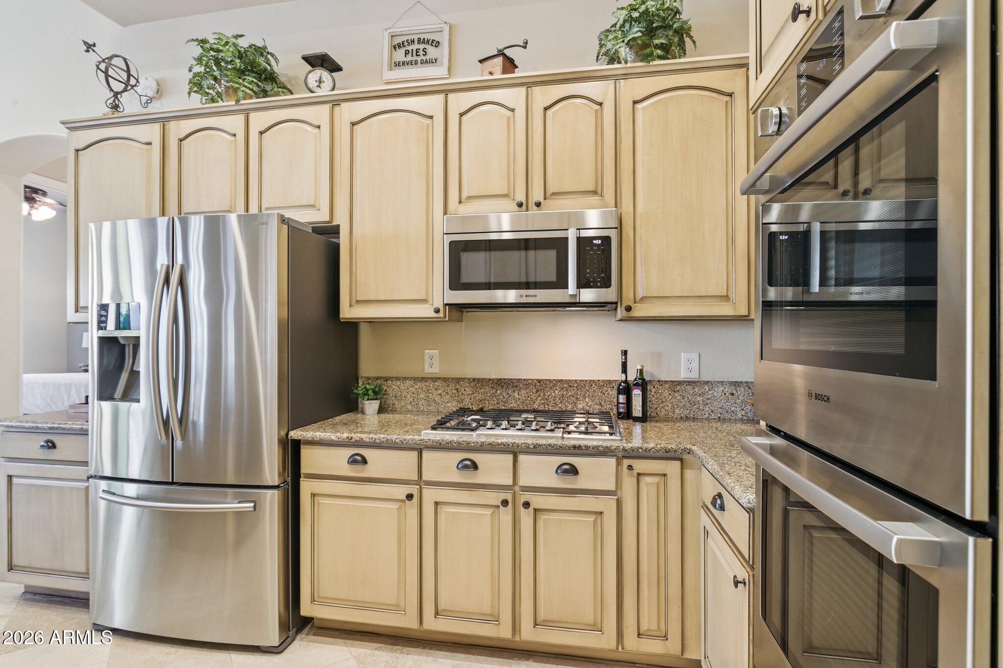 4806 East Estevan Road Phoenix, AZ 85054 - Photo 9 of 33 14-web-or-mls-4806-e-estevan-rd