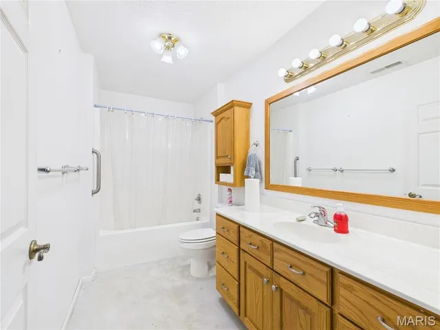 $259,000 | 306 County Road 469, Poplar Bluff, MO 63901