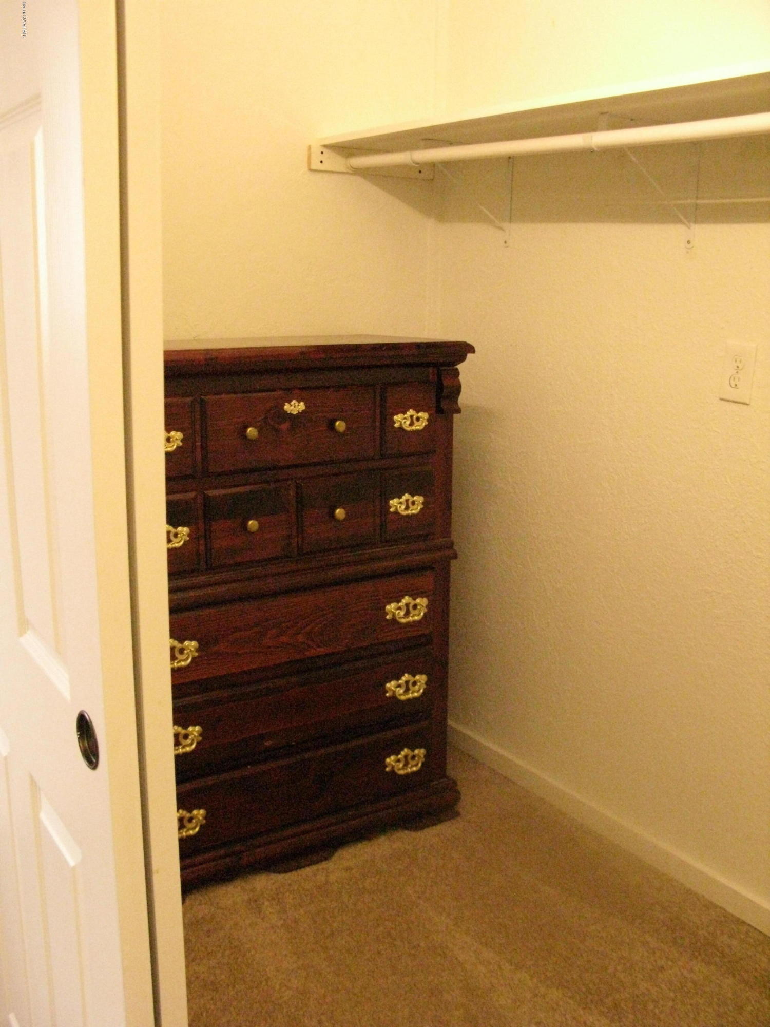 4165 North Pima Way Rimrock, AZ 86335 - Photo 15 of 22 large master walk in closet