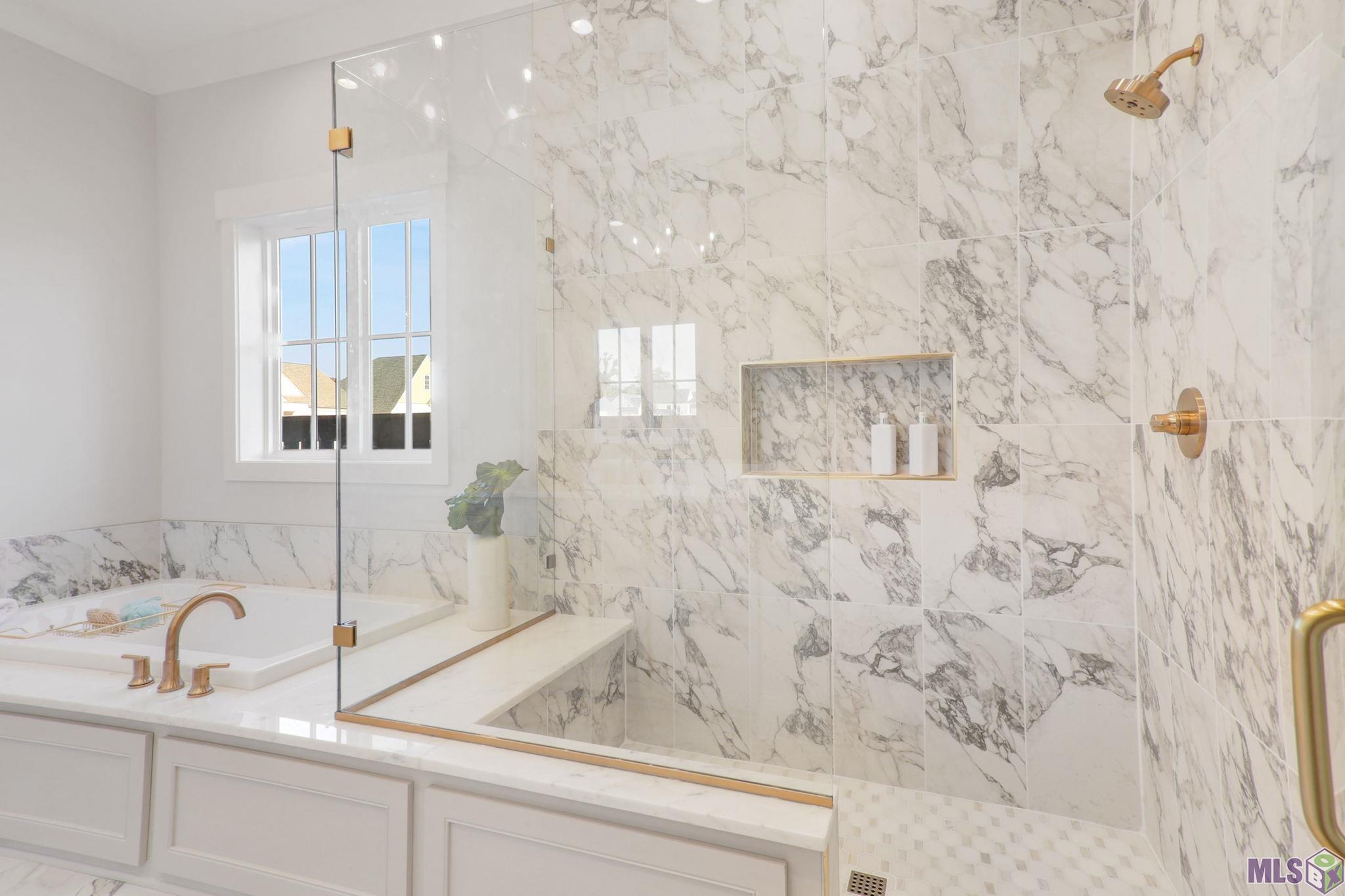 13807 Harveston Mill Drive Baton Rouge, LA 70810 - Photo 23 of 42 Primary bath shower