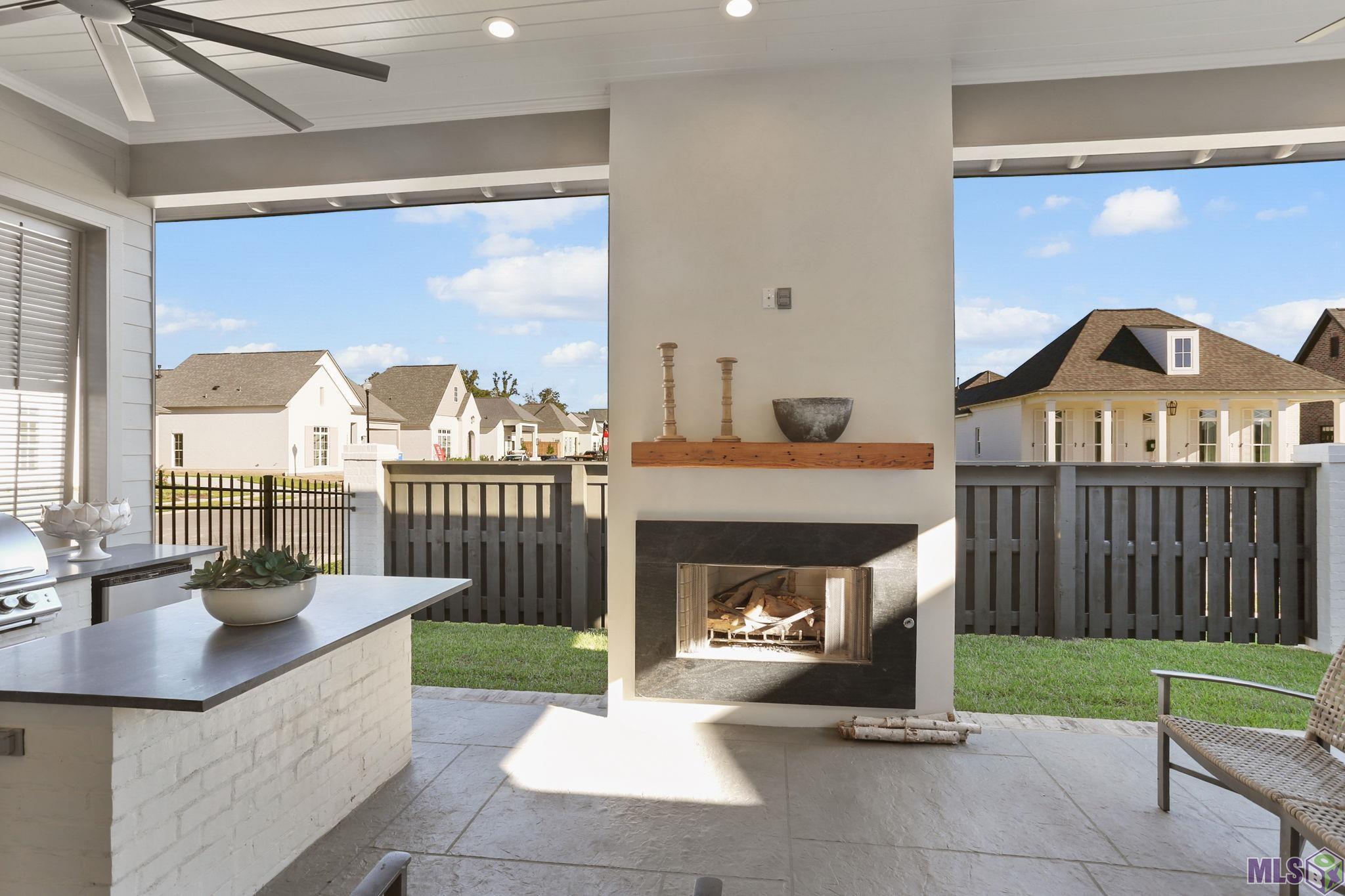 13807 Harveston Mill Drive Baton Rouge, LA 70810 - Photo 35 of 42 Outdoor fireplace