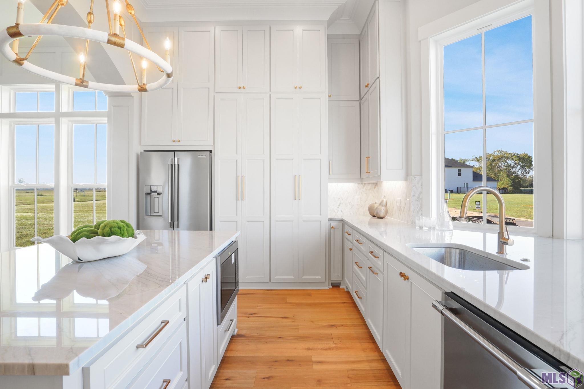 13807 Harveston Mill Drive Baton Rouge, LA 70810 - Photo 10 of 42 Built-in storage