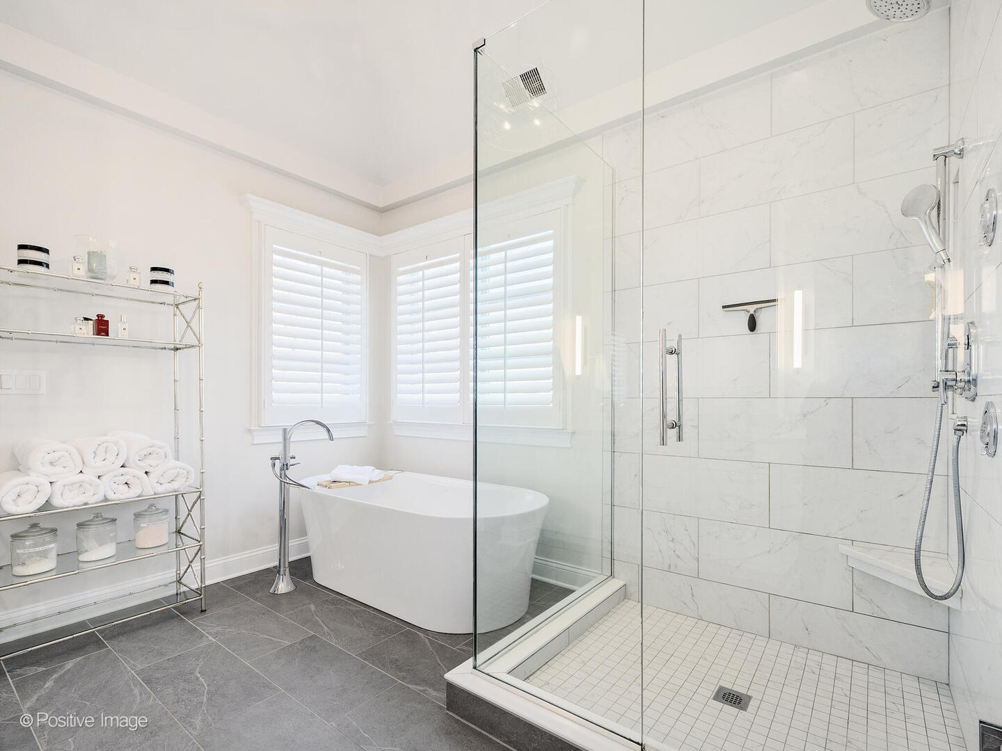 425 South Quincy Street Hinsdale, IL 60521 - Photo 22 of 53 a bathroom with a sink a toilet and shower