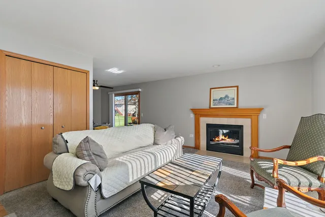 $200,000 | 480 Westwood Court, Unit C, Crystal Lake, IL 60014