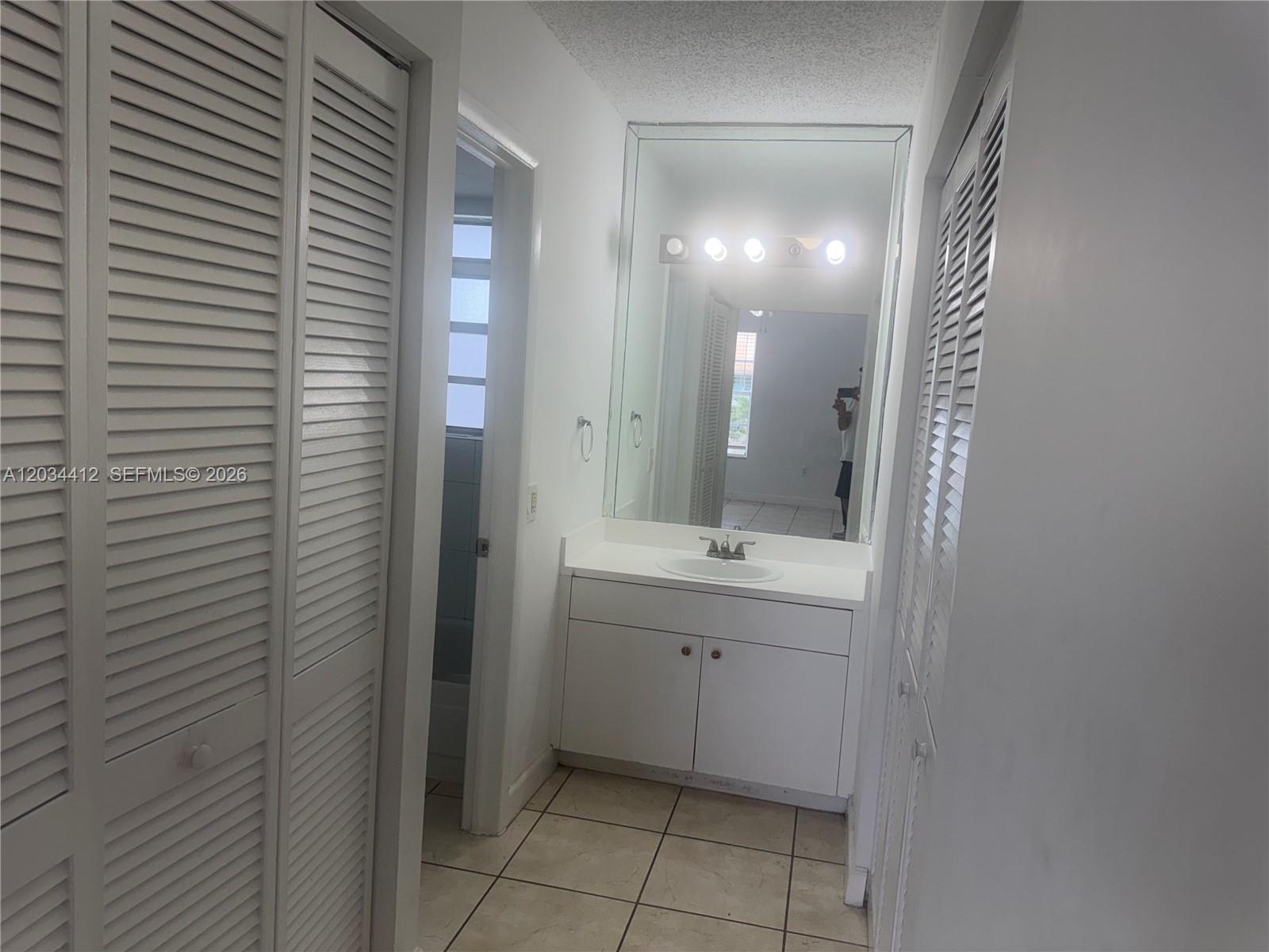 1725 West 60th Street, Unit F320 Hialeah, FL 33012 - Photo 9 of 16