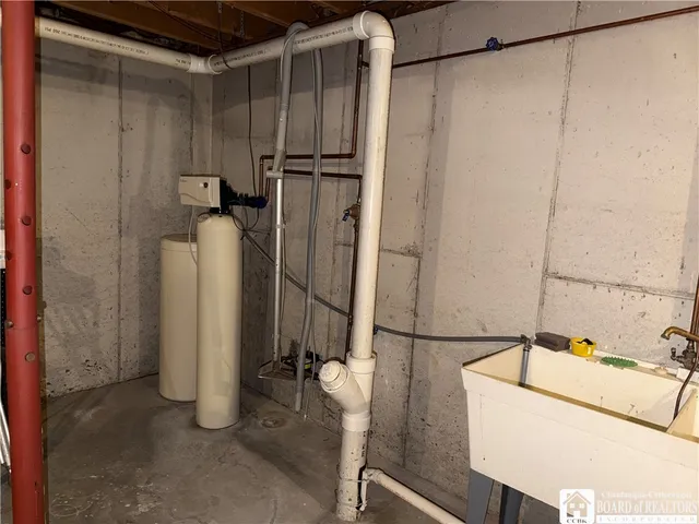 $379,900 | 335 Chestnut Street, Pomfret, NY 14063