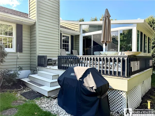 $379,900 | 335 Chestnut Street, Pomfret, NY 14063