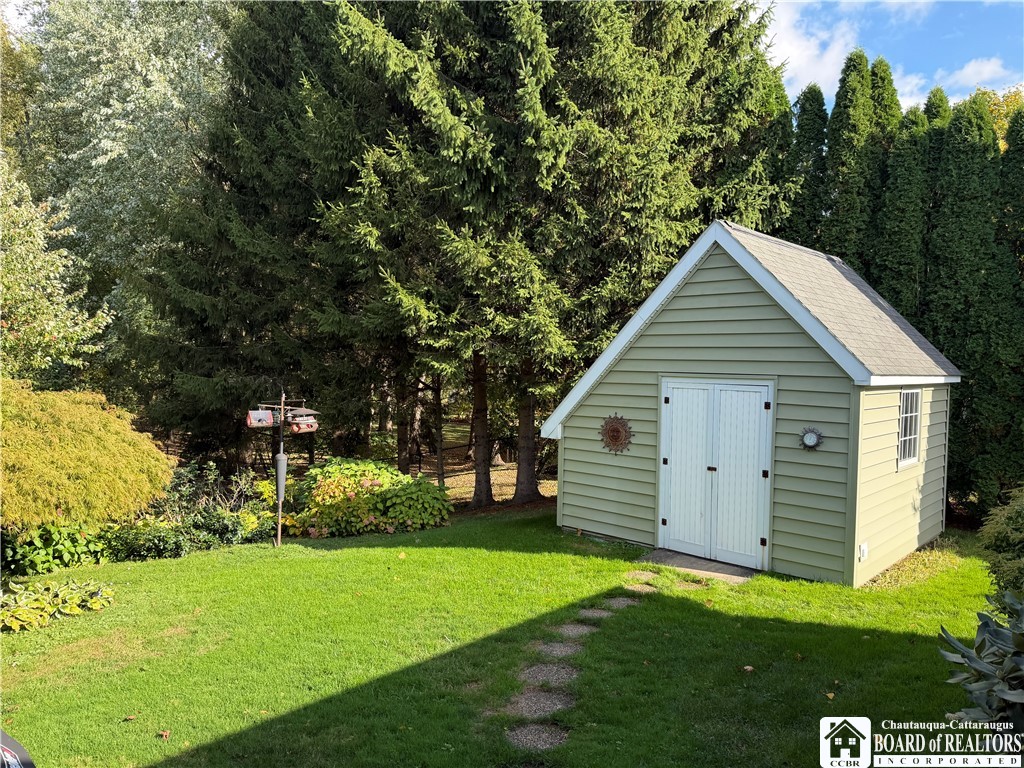 335 Chestnut Street Pomfret, NY 14063 - Photo 8 of 40