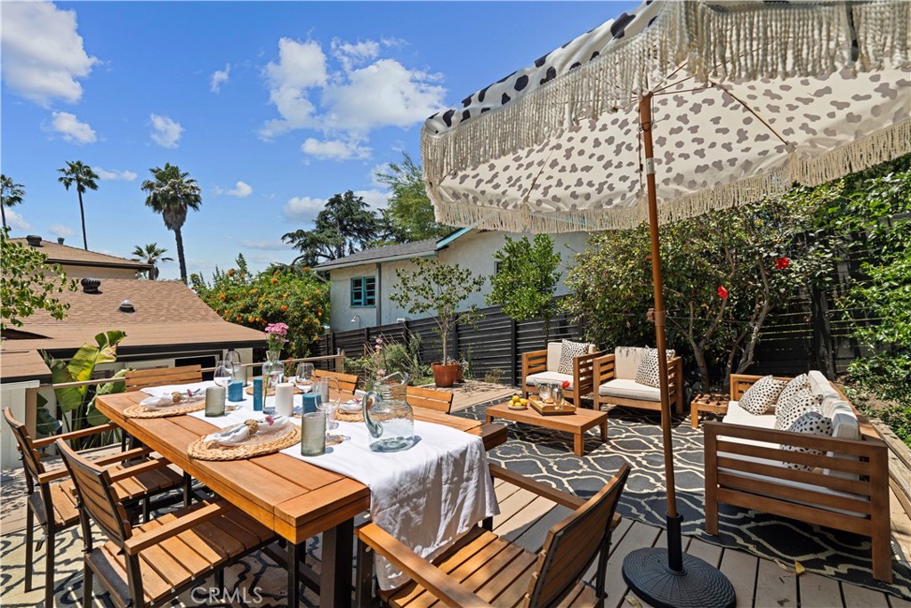 2425 Arthur Street Los Angeles, CA 90065 - Photo 21 of 29 a outdoor view with a sitting space