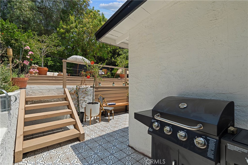 2425 Arthur Street Los Angeles, CA 90065 - Photo 24 of 29 a view of entryway with furniture