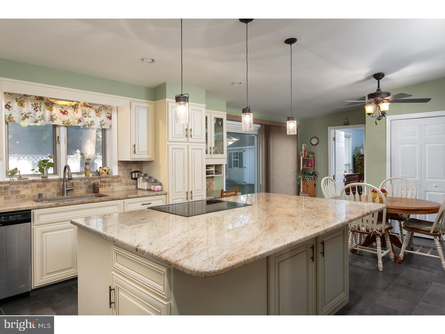 409 Main Street Delran, NJ 08075 - Photo 3 of 22