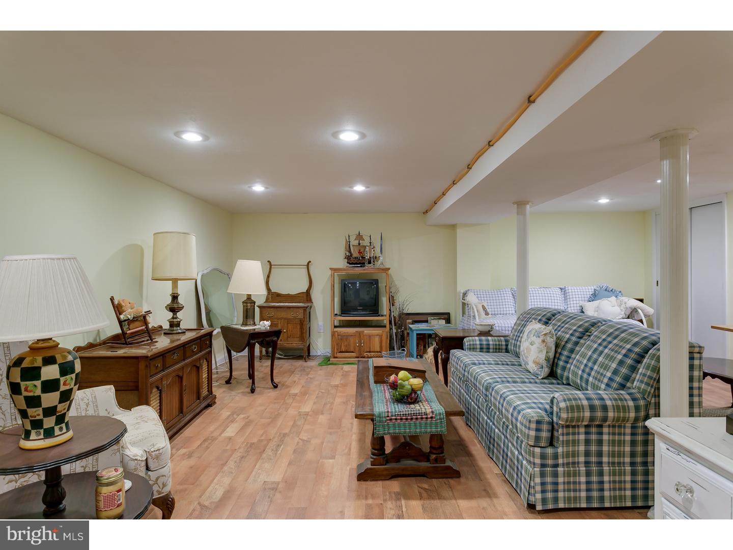 409 Main Street Delran, NJ 08075 - Photo 4 of 22