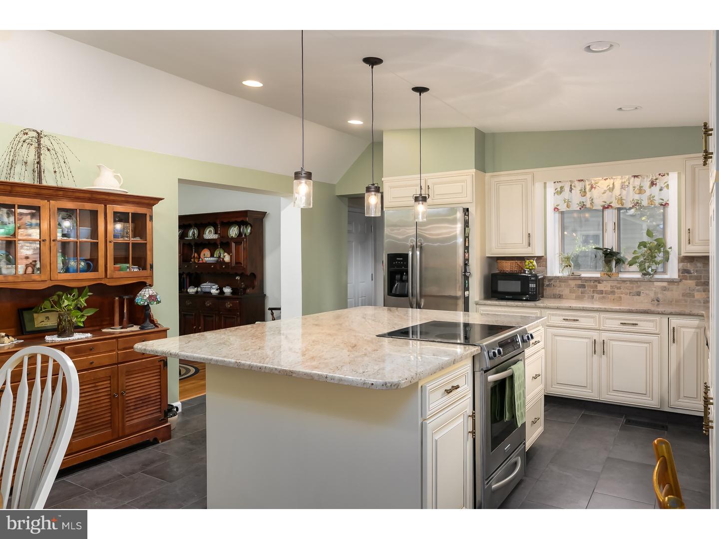 409 Main Street Delran, NJ 08075 - Photo 8 of 22