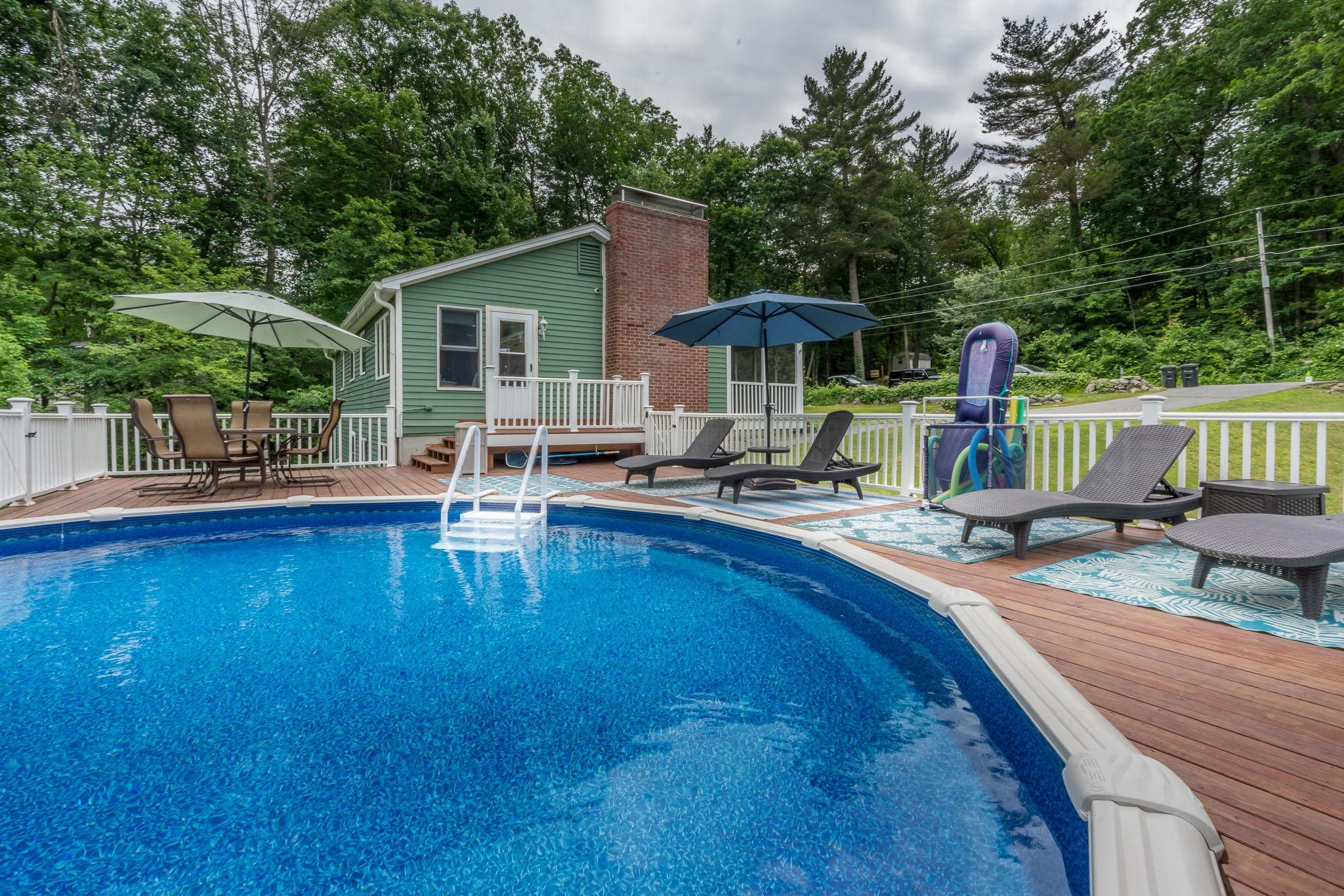 35 Stark Road Derry, NH 03038 - Photo 3 of 28