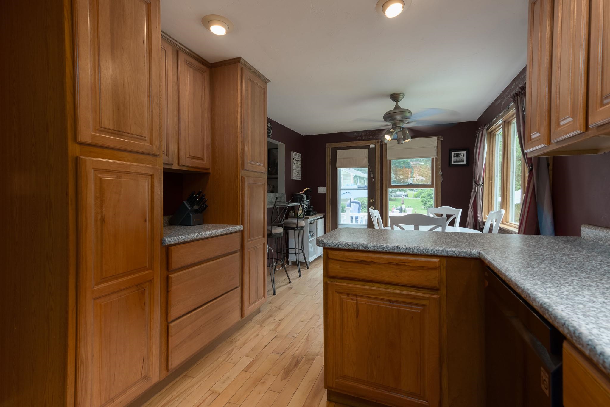 35 Stark Road Derry, NH 03038 - Photo 8 of 28