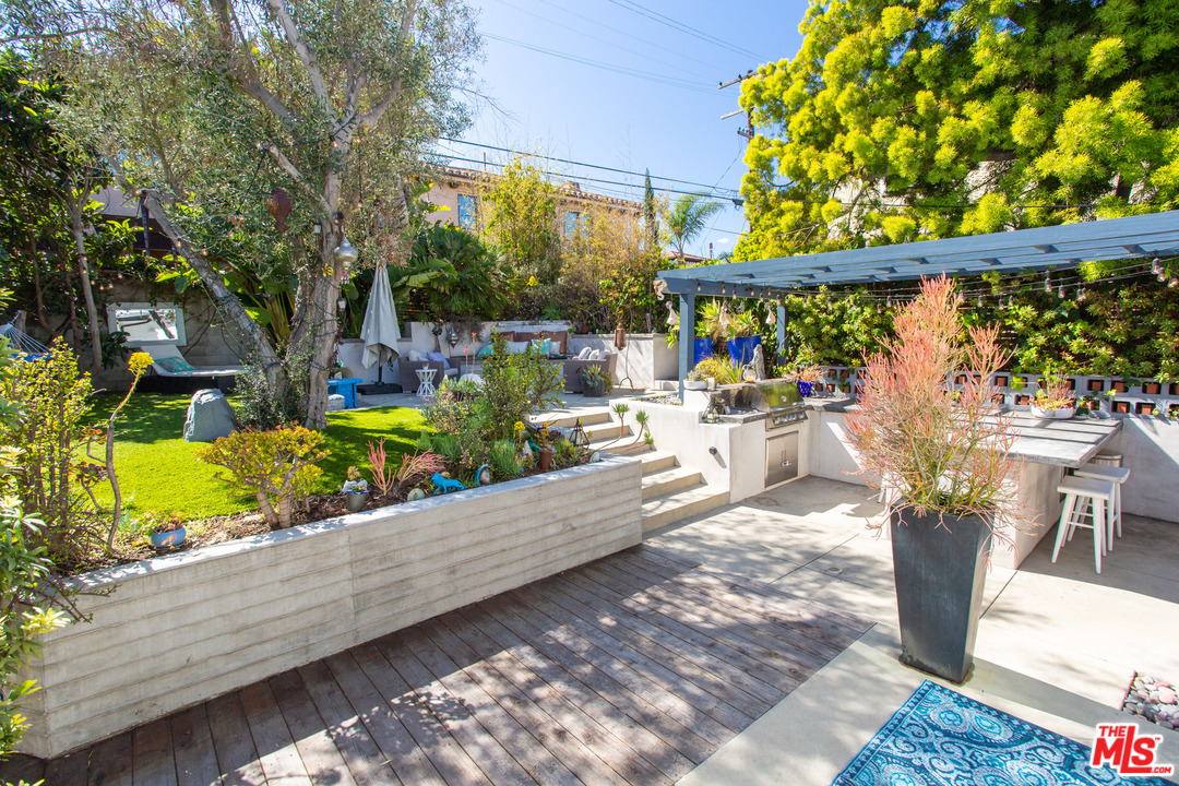7319 Earldom Avenue Playa del Rey, CA 90293 - Photo 13 of 37 Gallery Image 13