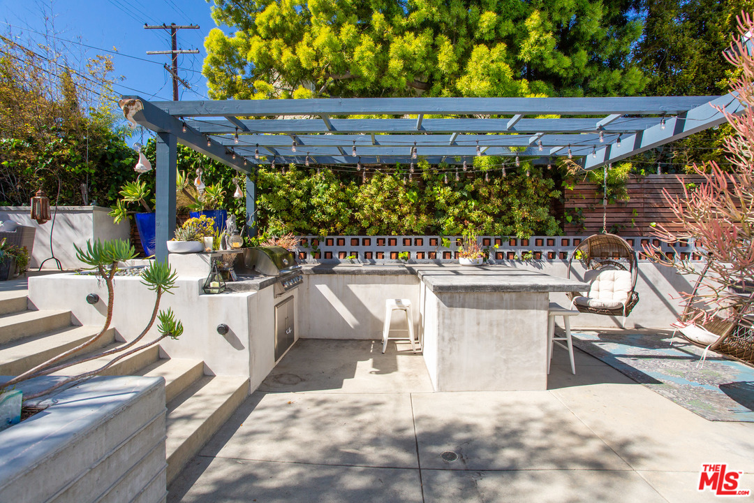 7319 Earldom Avenue Playa del Rey, CA 90293 - Photo 14 of 37 Gallery Image 14