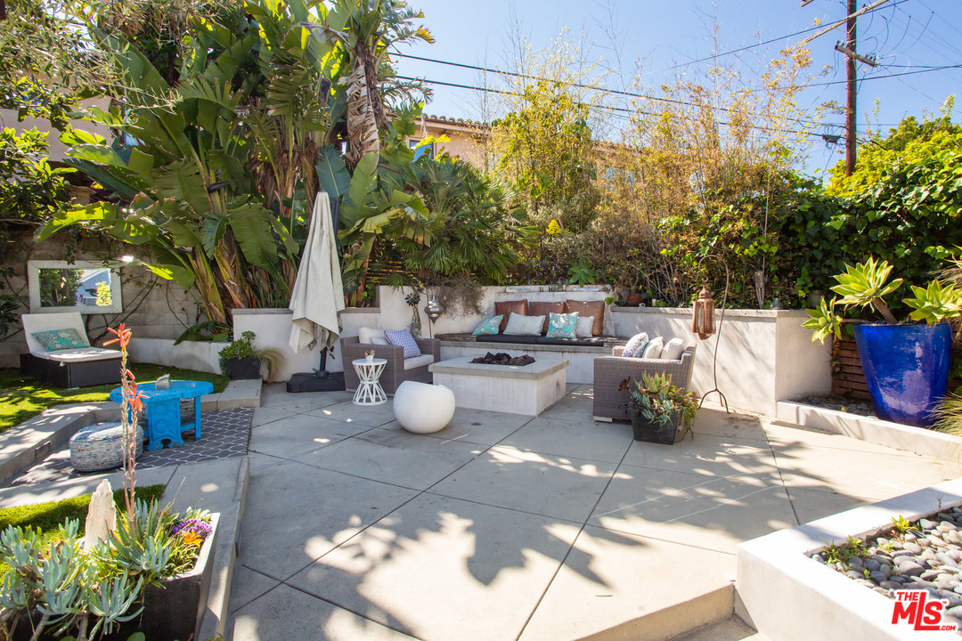 7319 Earldom Avenue Playa del Rey, CA 90293 - Photo 15 of 37 Gallery Image 15