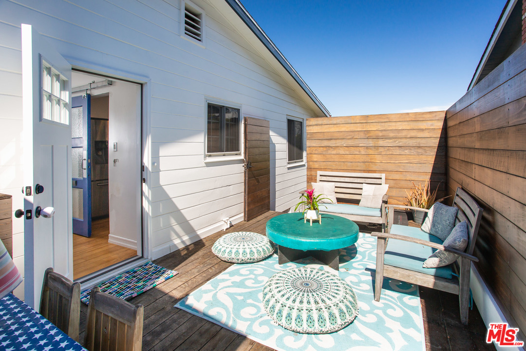 7319 Earldom Avenue Playa del Rey, CA 90293 - Photo 23 of 37 Gallery Image 23