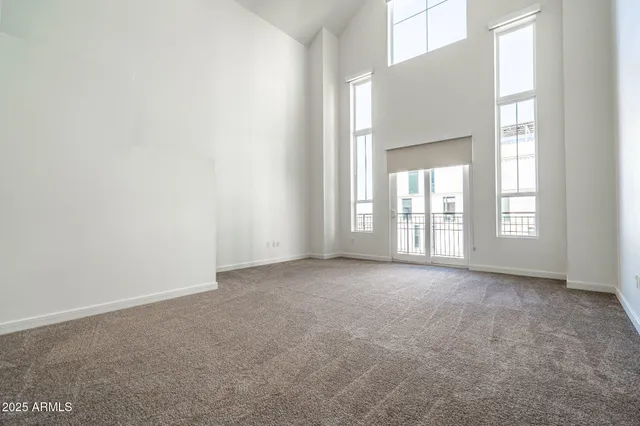 $2,350 | 215 East McKinley Street, Unit 406, Phoenix, AZ 85004