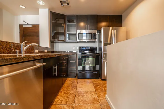 $2,350 | 215 East McKinley Street, Unit 406, Phoenix, AZ 85004