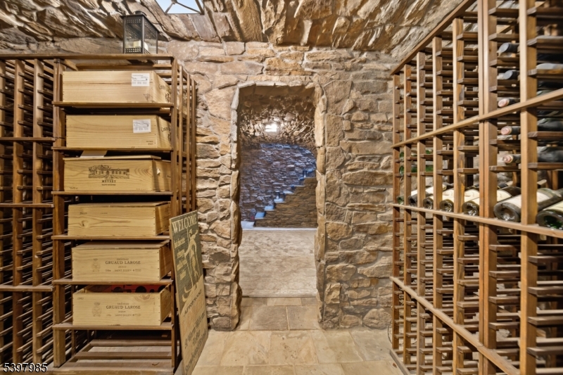 18 Pepperidge Tree Terrace Kinnelon, NJ 07405 - Photo 26 of 34