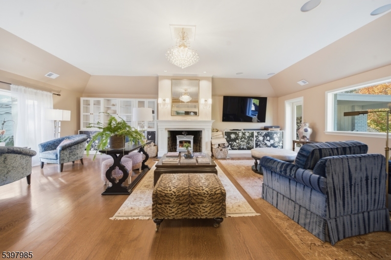 18 Pepperidge Tree Terrace Kinnelon, NJ 07405 - Photo 3 of 34