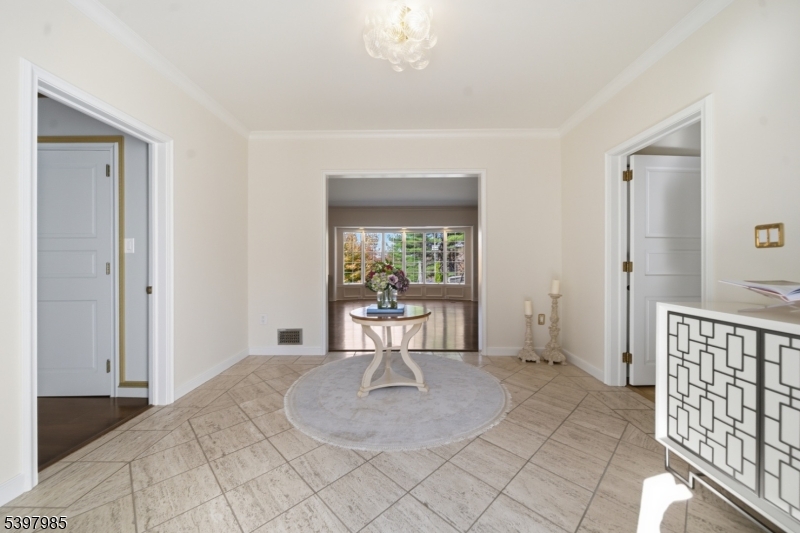 18 Pepperidge Tree Terrace Kinnelon, NJ 07405 - Photo 10 of 34