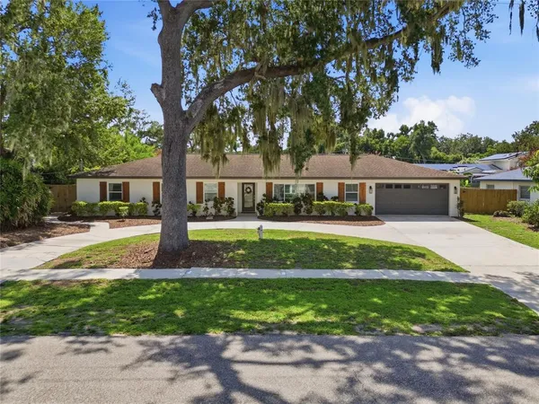 $535,000 | 706 South Oakwood Avenue, Brandon, FL 33511